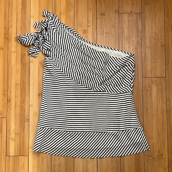 NWT BCBG Silk One Shoulder Striped Top Size XS - Picture 4 of 16